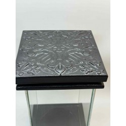 KWADRAT/MAX/ŻYWICA/BAROK/(CZARNY- ZŁOTE PRĘCIKI)/2025/2...